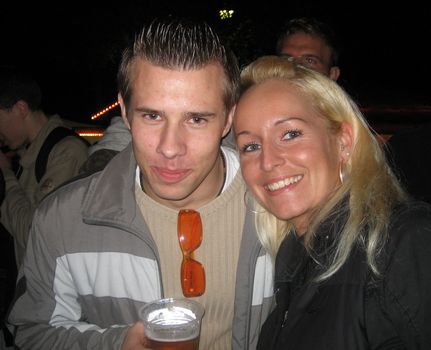 Jetzt mit Dana.