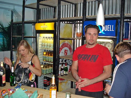Rici an der Bar